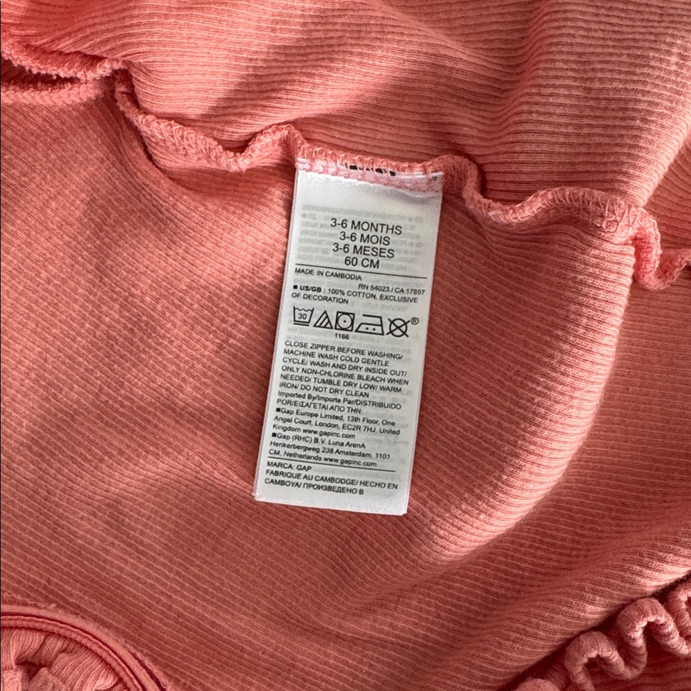 babyGAP Pink Ribbed & Ruffled Two-Way Zip One-Piece | 3-6 Months - Picture 6 of 6